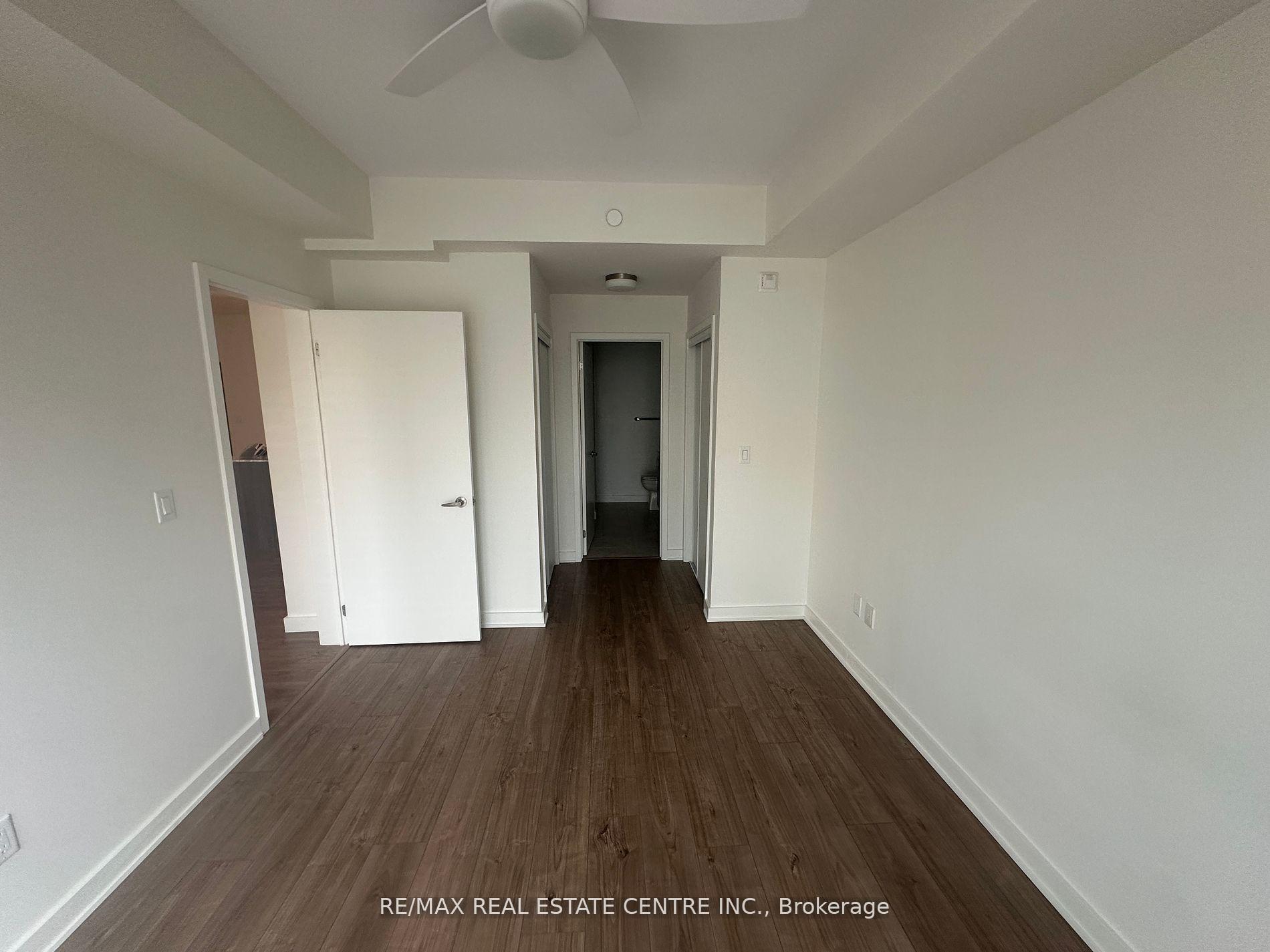 150 Sabina Drive 107, Oakville, ON L6H 0W3