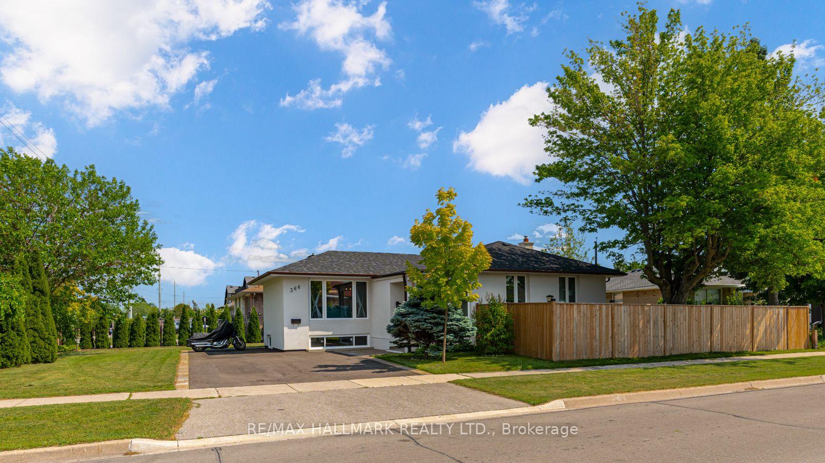 366 Wildwood Drive, Oakville, ON L6K 1T2