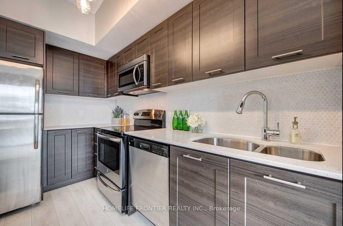 2220 Lake Shore Boulevard W 1901, Toronto W06, ON M8V 0C1
