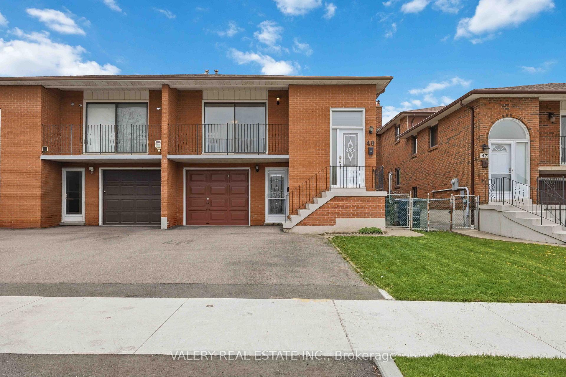 49 Sentinel Road A - Upper, Toronto W05, ON M3J 3E4