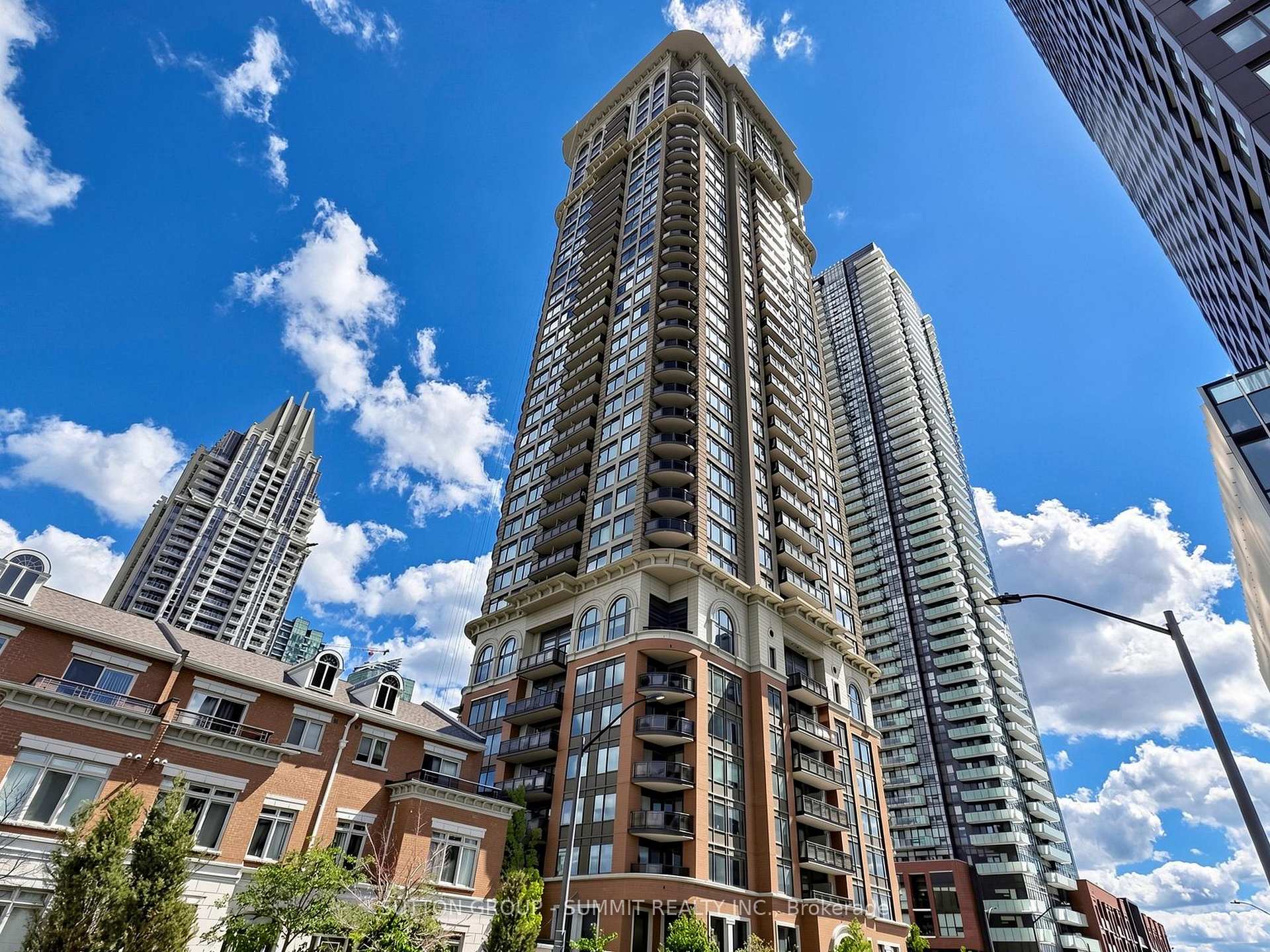 385 PRINCE OF WALES Drive 2611, Mississauga, ON L5B 0C6