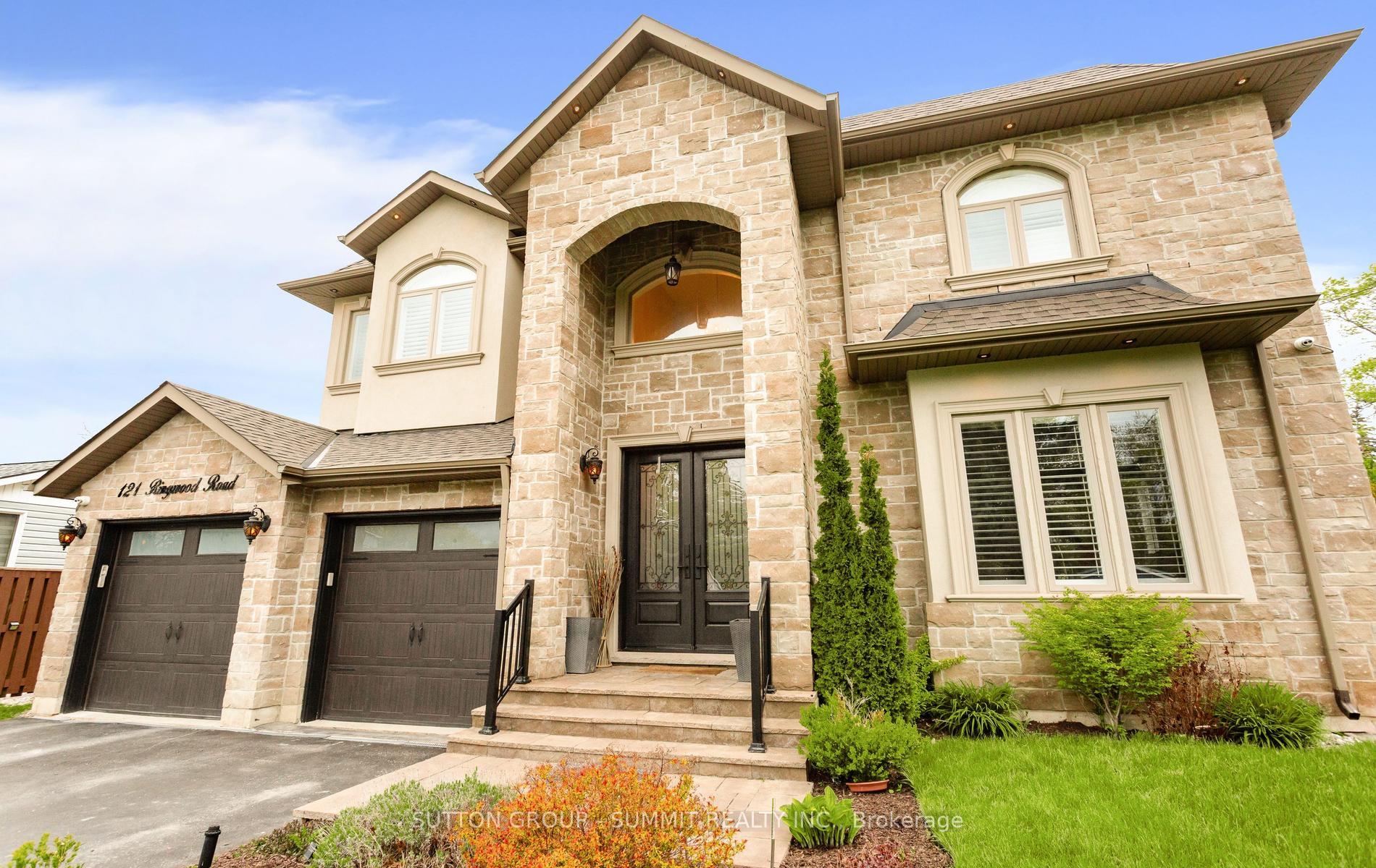 121 Ringwood Road, Oakville, ON L6H 1K3