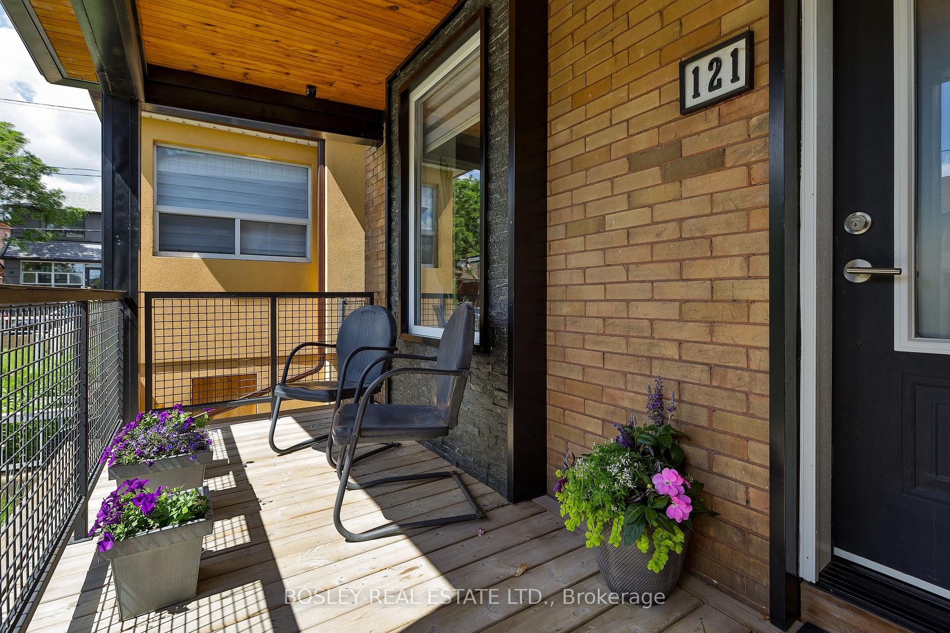 121 Blackthorn Avenue, Toronto W03, ON M6N 3H4