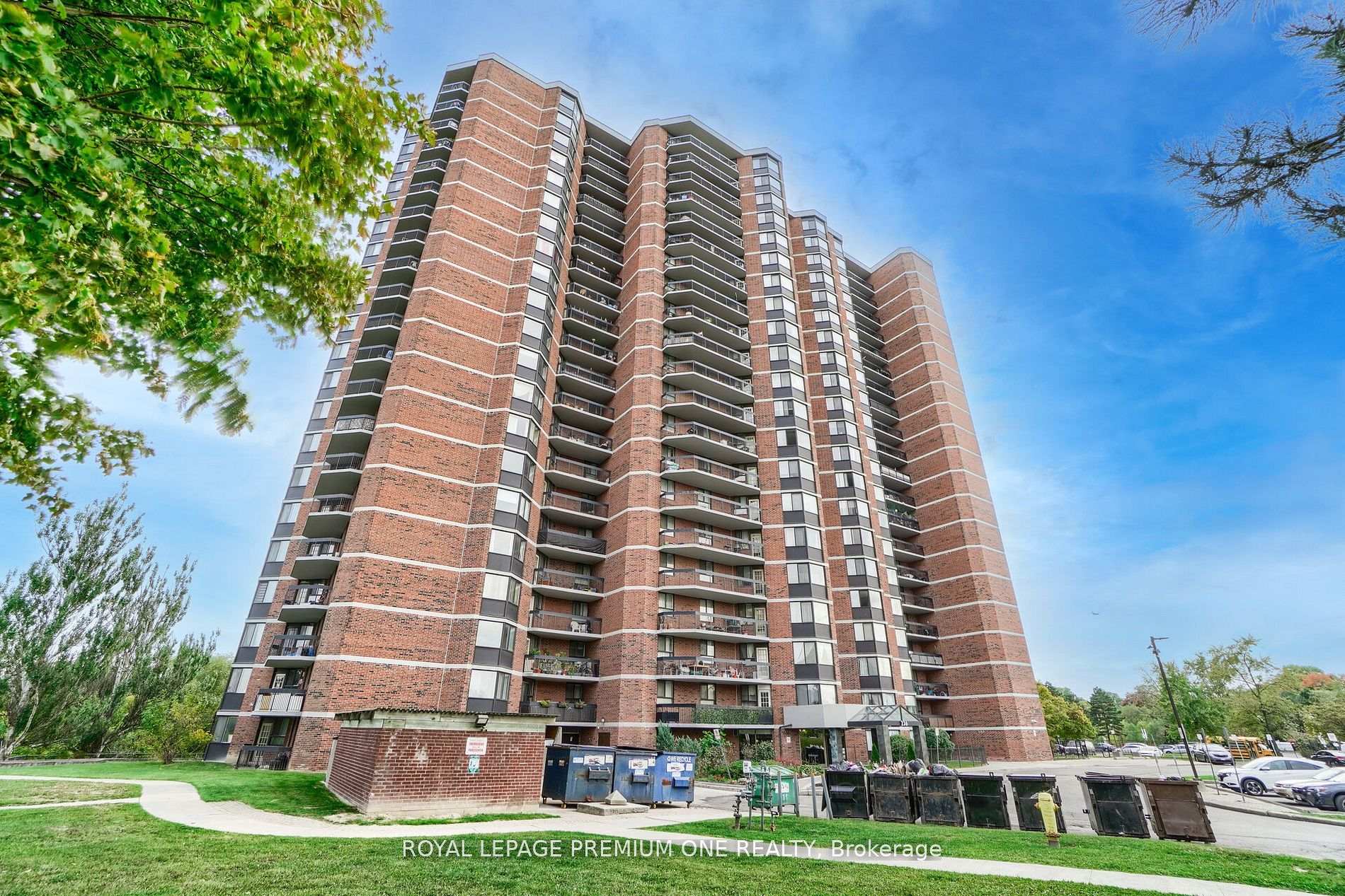 236 Albion Road 310, Toronto W10, ON M9W 6A6