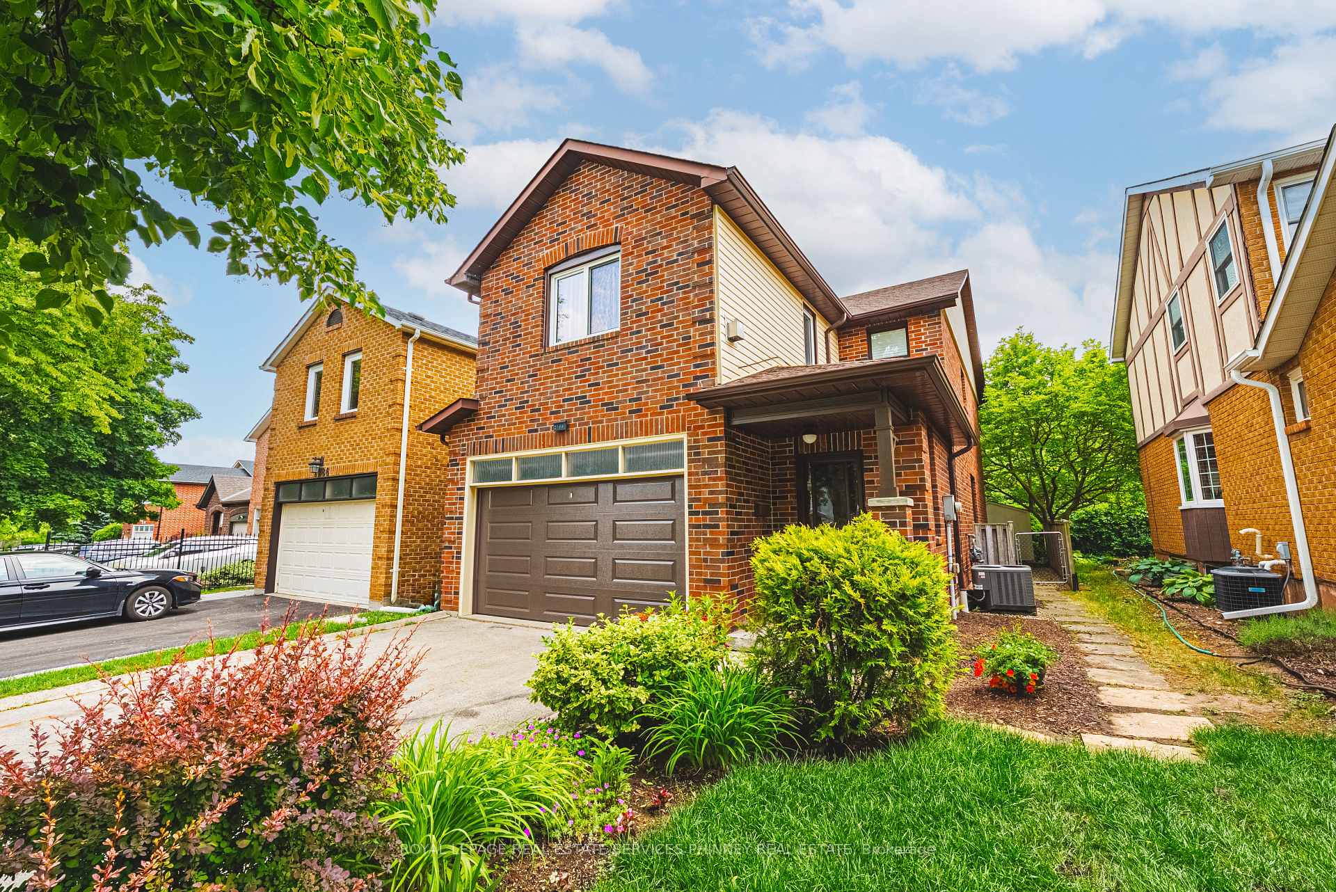 2188 Margot Street, Oakville, ON L6H 3M1