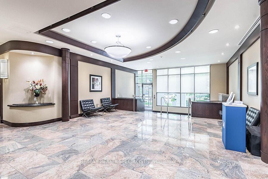 335 Rathburn Road W 1703, Mississauga, ON L5B 0C8