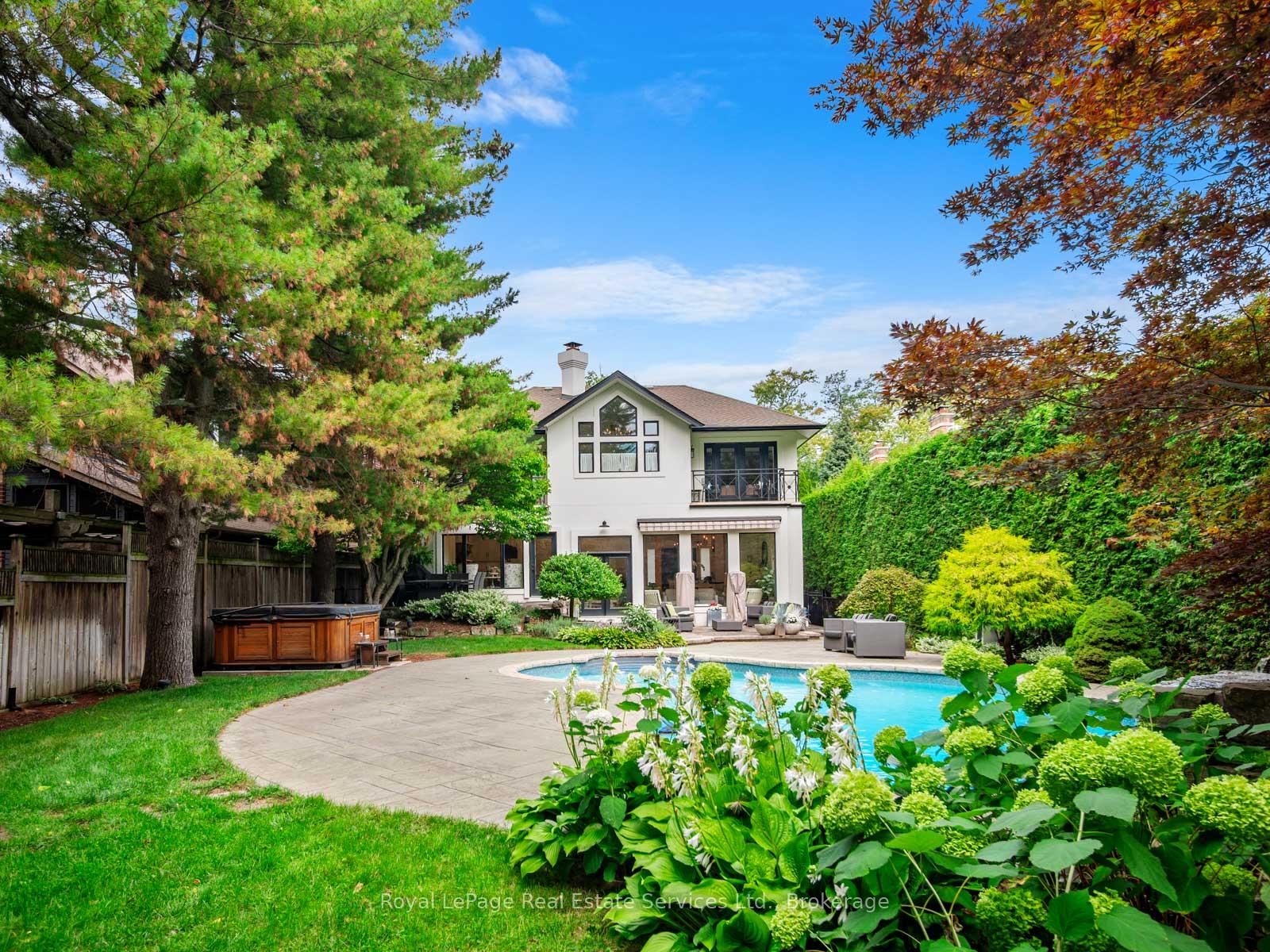 74 West Street, Oakville, ON L6L 2Y7
