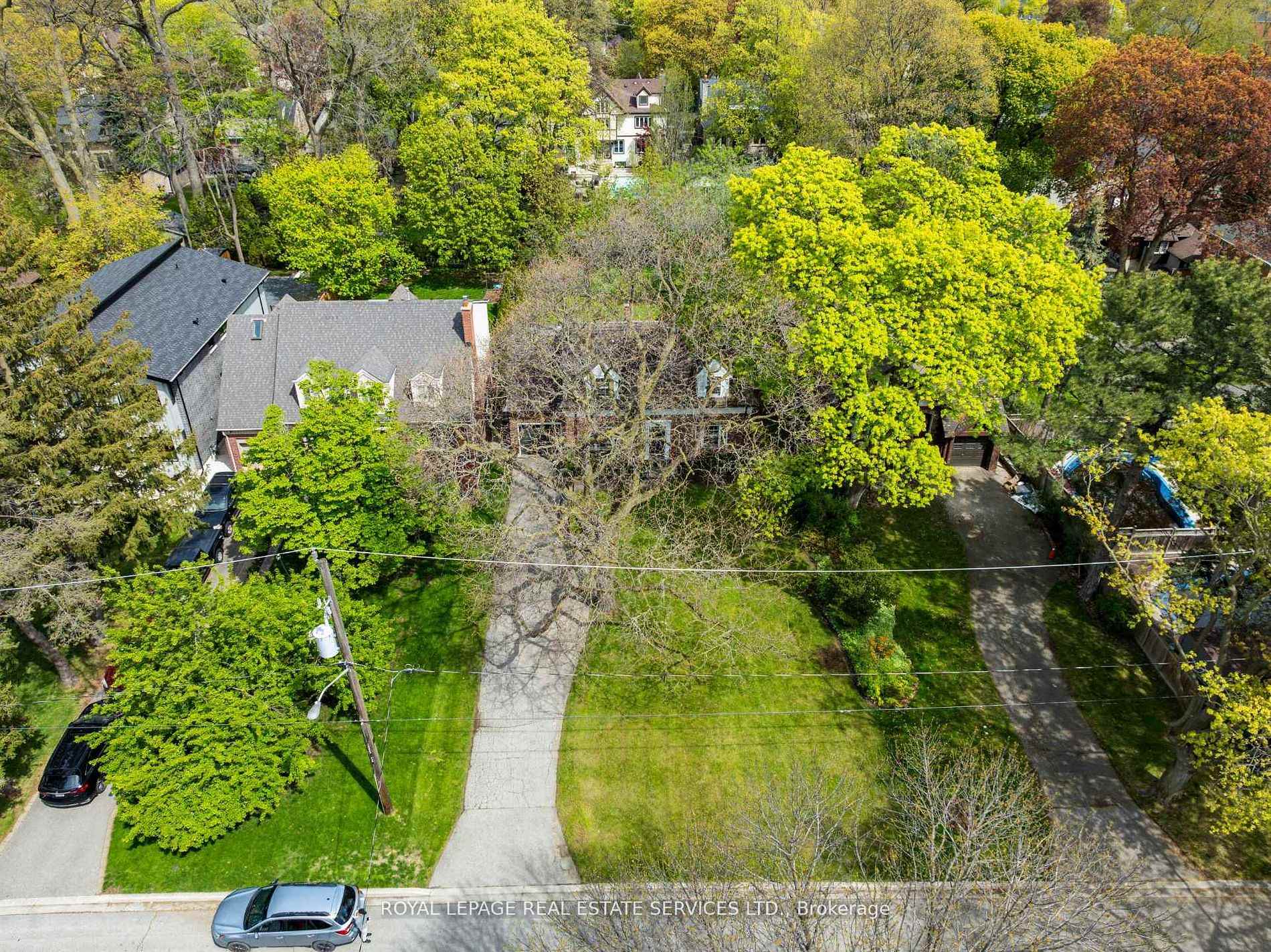 28 Holloway Road, Toronto W08, ON M9A 1G1