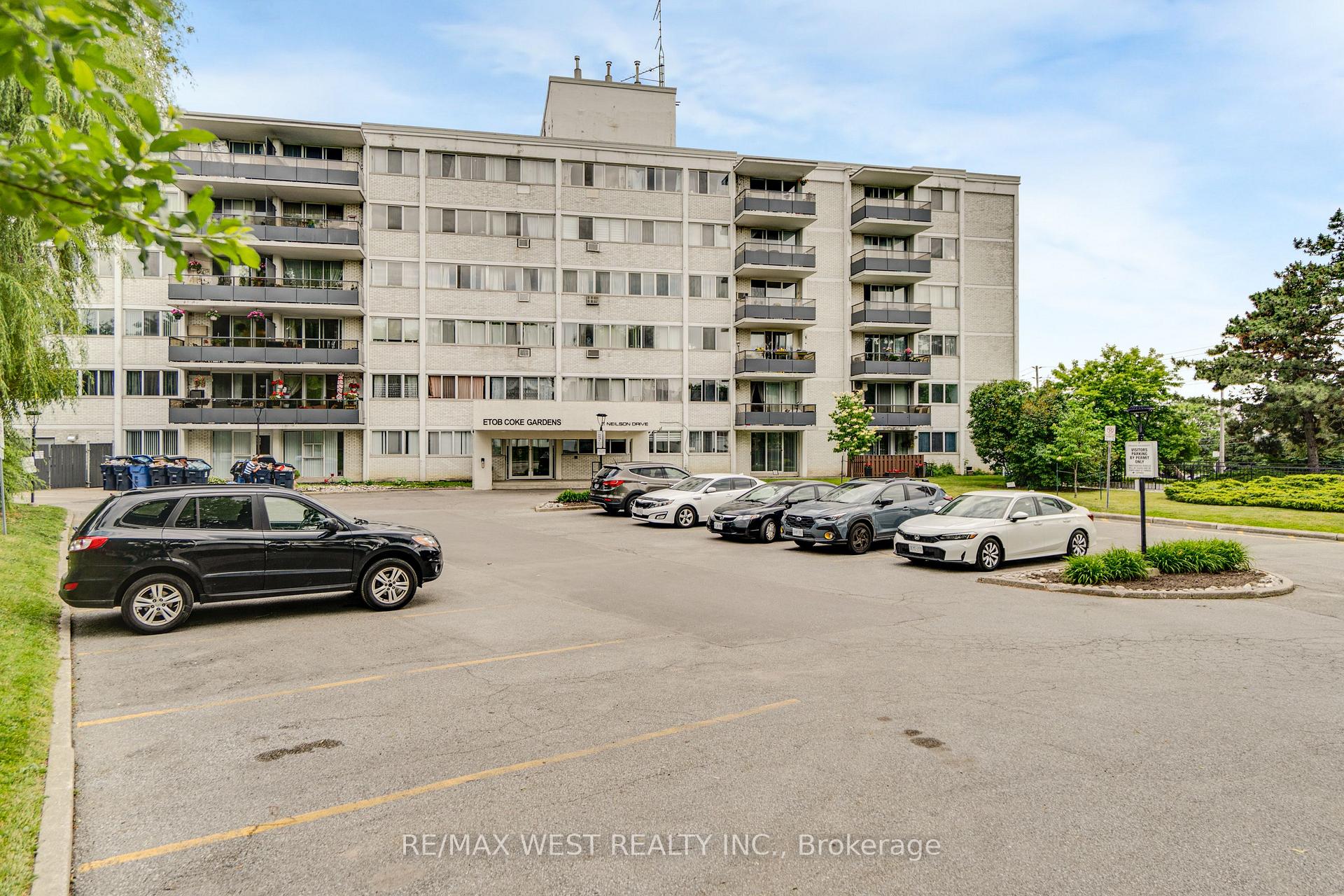 11 Neilson Drive 603, Toronto W08, ON M9C 1V4