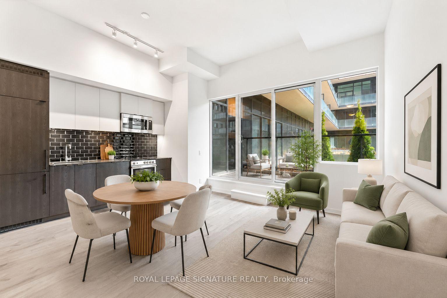 1182 King Street W 201, Toronto W01, ON M6K 1E6
