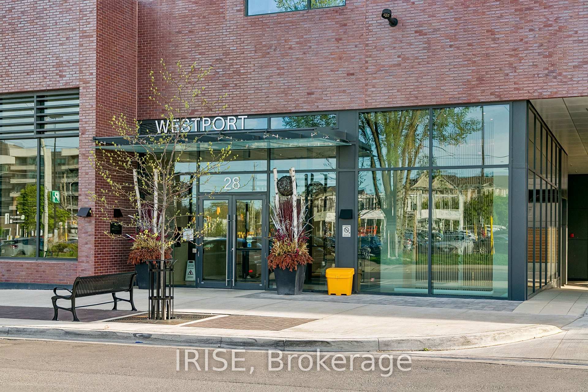 28 Ann Street PH08, Mississauga, ON L5G 0E1