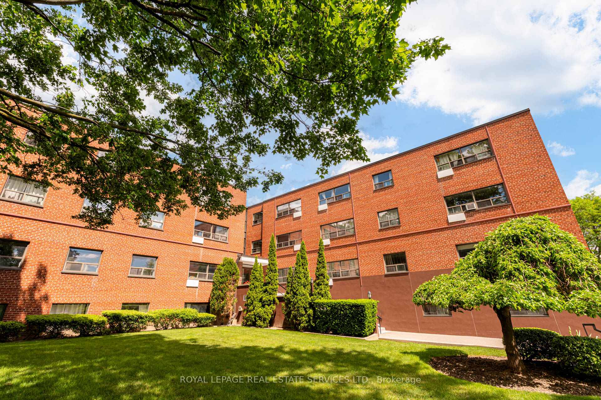 101 Coe Hill Drive 105, Toronto W01, ON M6S 3E3
