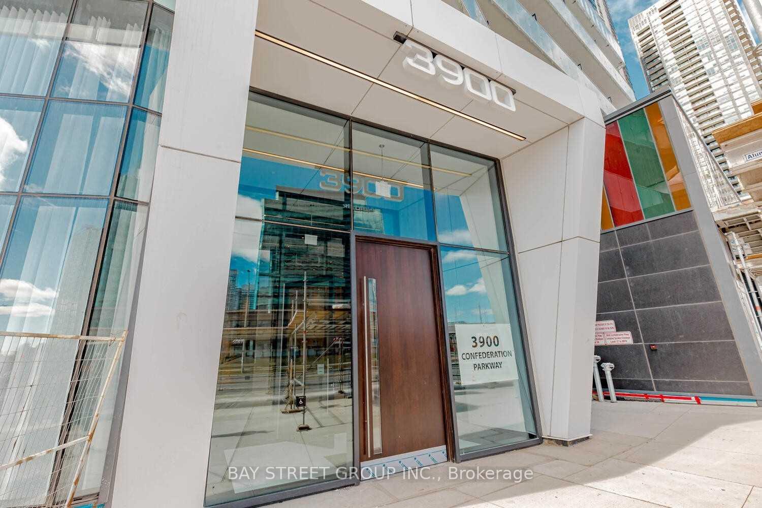 3900 Confederation Parkway 2504, Mississauga, ON L5B 0M3