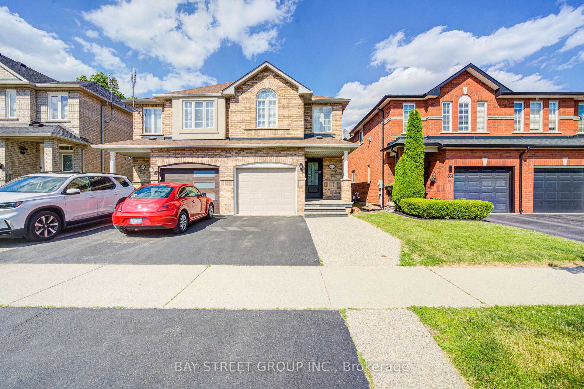1833 Hobson Drive, Burlington, ON L7L 6P9