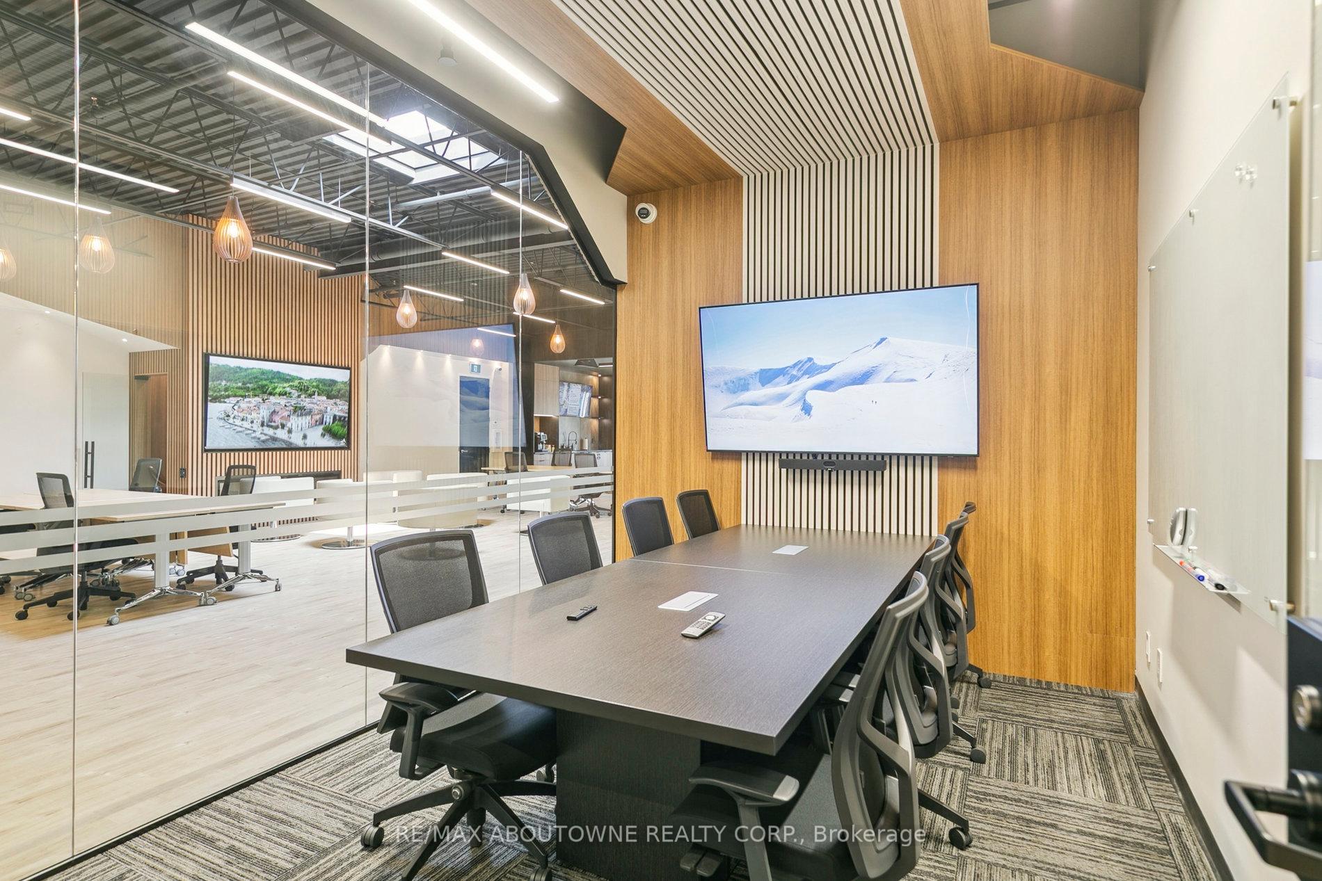 320 Matheson Boulevard W 211-4, Mississauga, ON L5R 3R1
