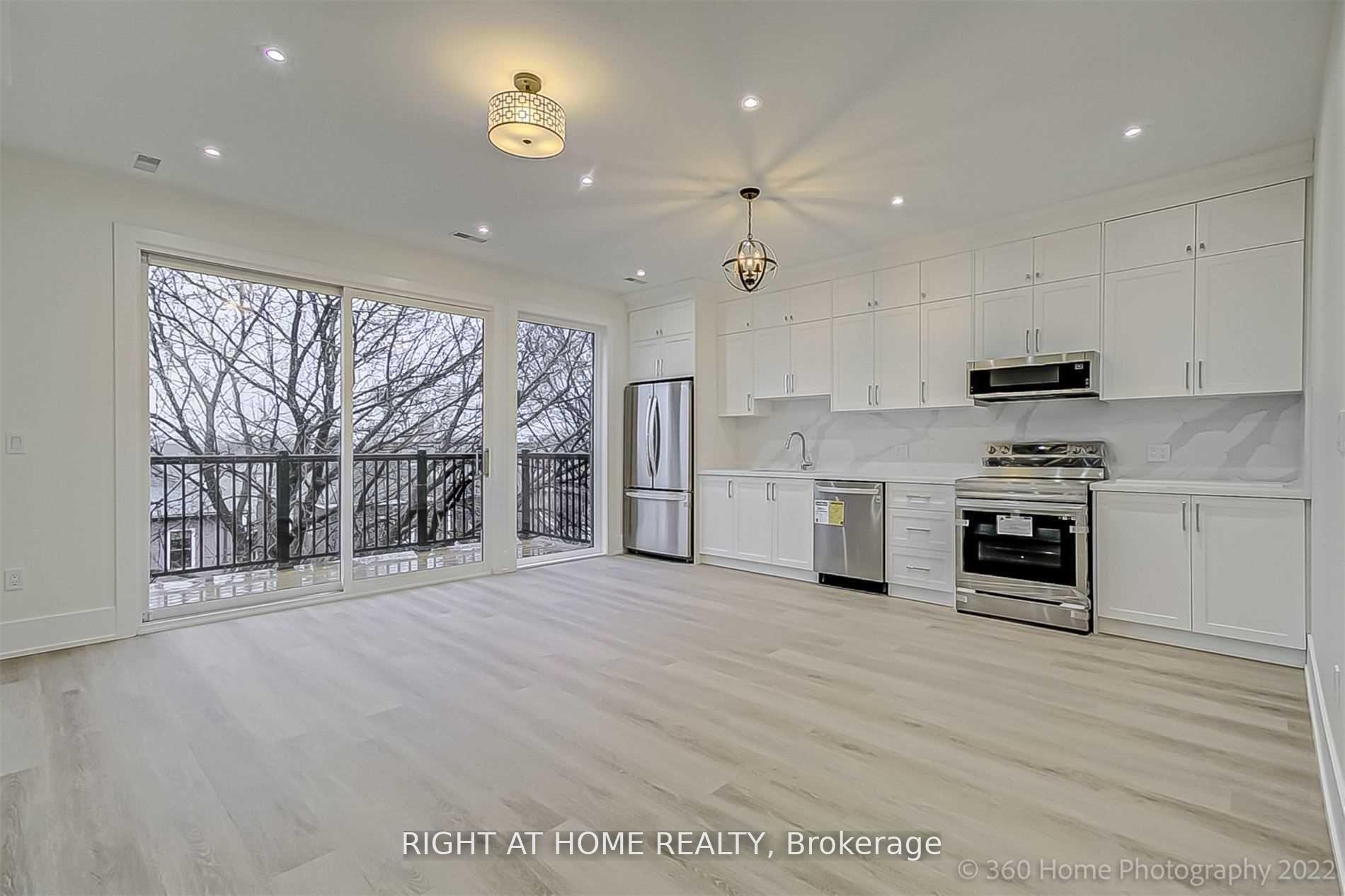 9 Beechwood Avenue Upper, Toronto W03, ON M6N 4S9
