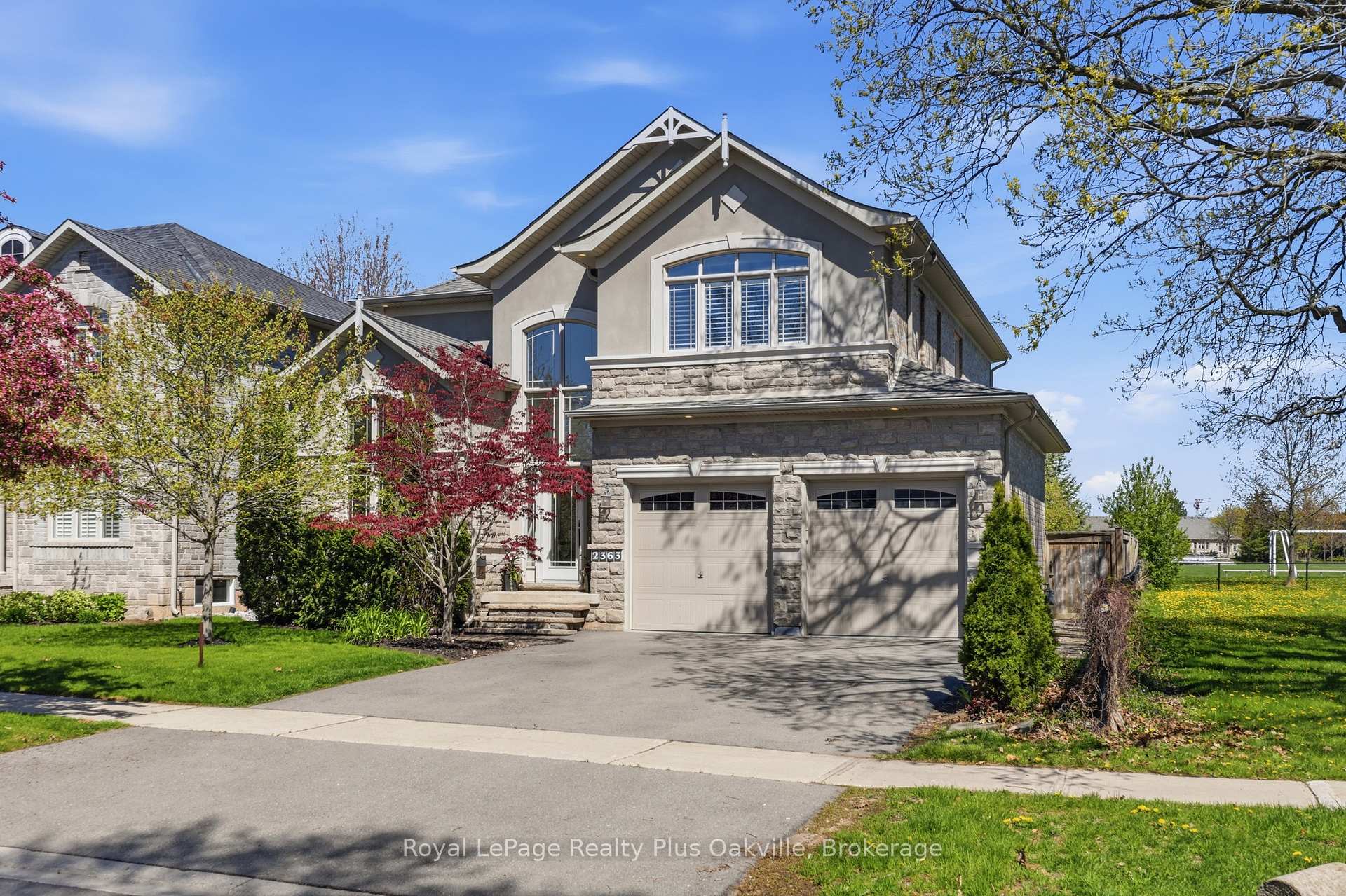 2363 Yolanda Drive, Oakville, ON L6L 2H9