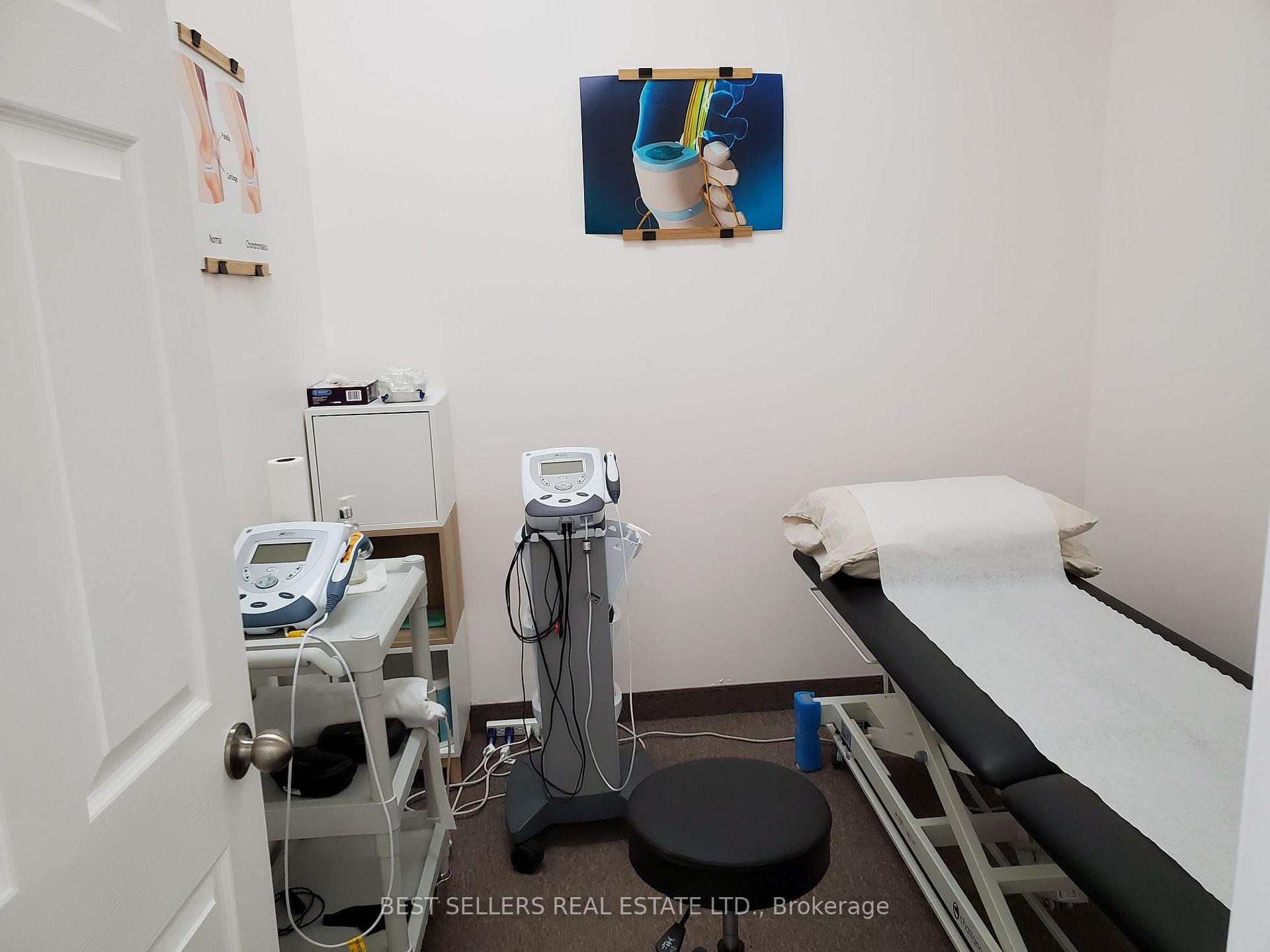 654 Bloor Street, Mississauga, ON L5A 3V9