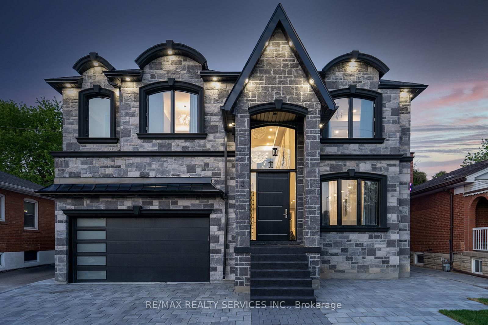 3 Bonnyview Drive, Toronto W07, ON M8Y 3G5