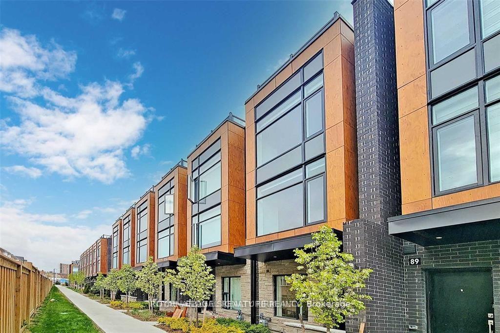 200 Malta Avenue W 103, Brampton, ON L6Y 6H8