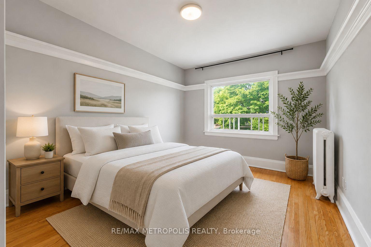 277 Gilmour Avenue Upper, Toronto W02, ON M6P 3B6