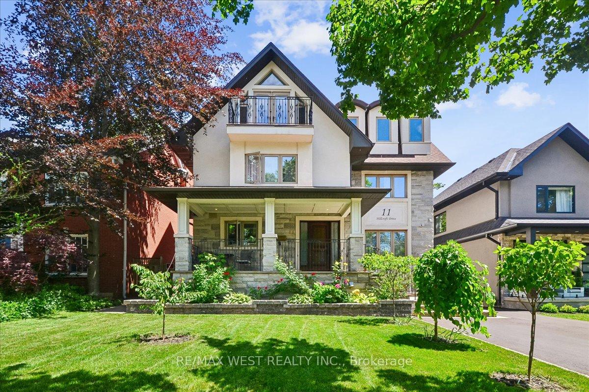 11 Hillcroft Drive, Toronto W08, ON M9B 4X4