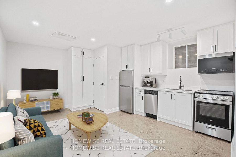 2563 Dundas Street W 5, Toronto W02, ON M6P 1X6
