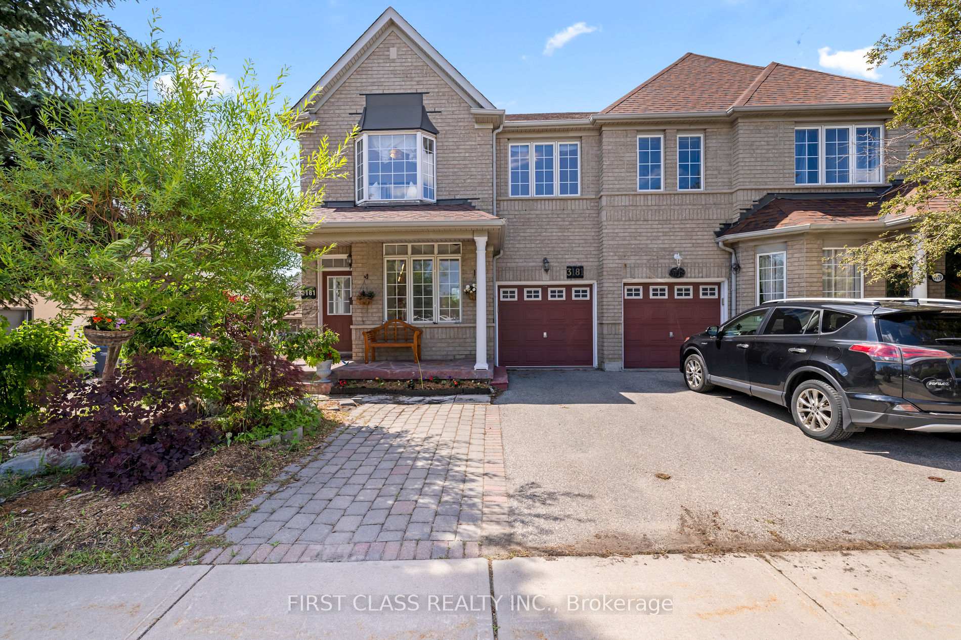 3181 Bentley Drive W, Mississauga, ON L5M 6V8