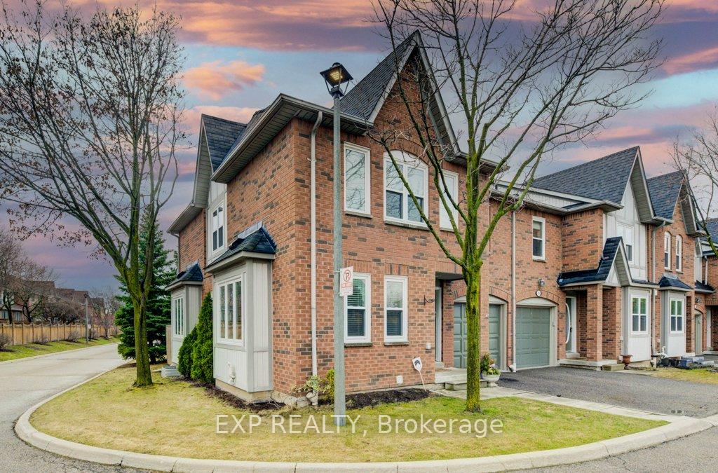 5865 Dalebrook Crescent 57B, Mississauga, ON L5M 5X1