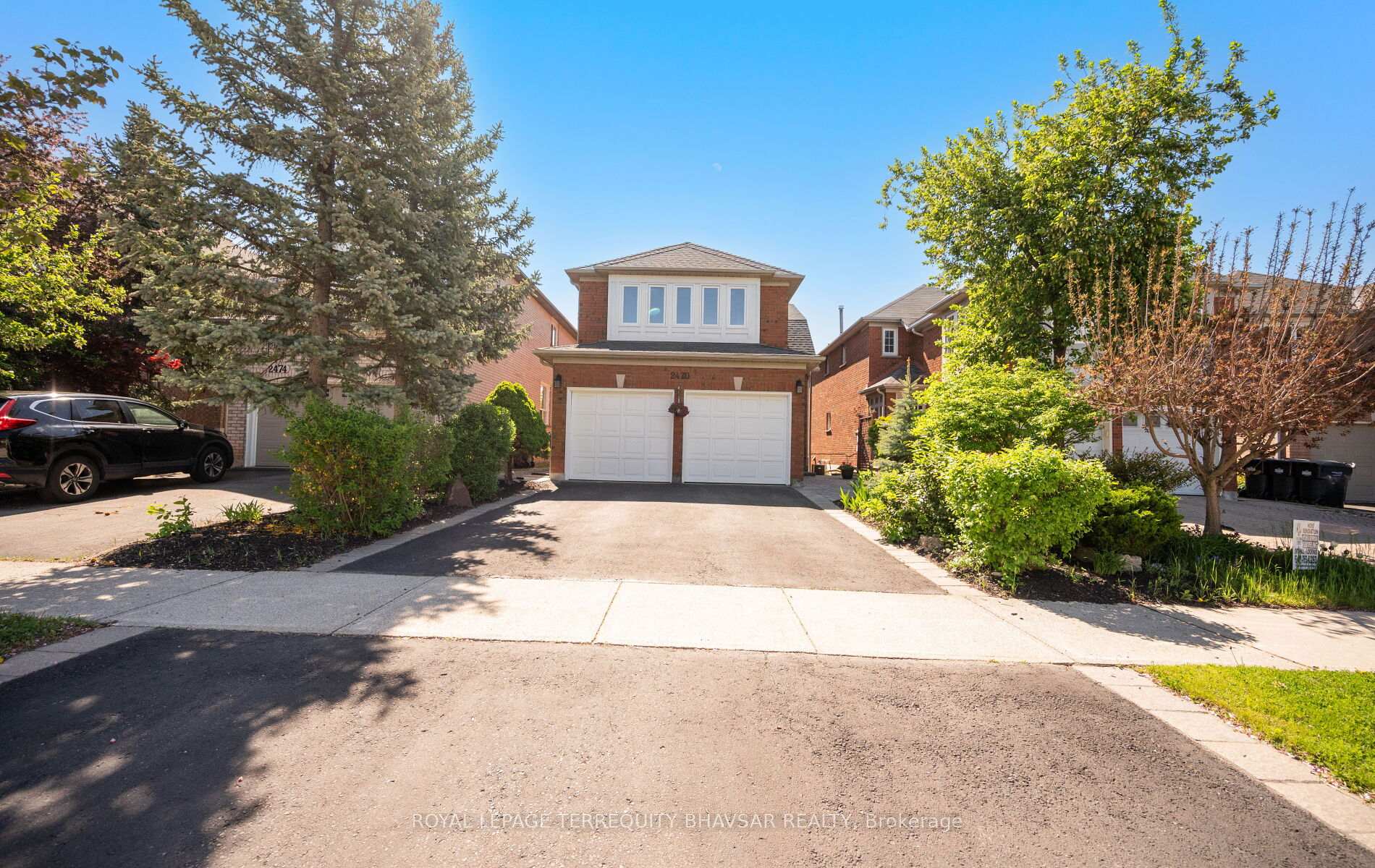 2470 Strathmore Crescent, Mississauga, ON L5M 5K9