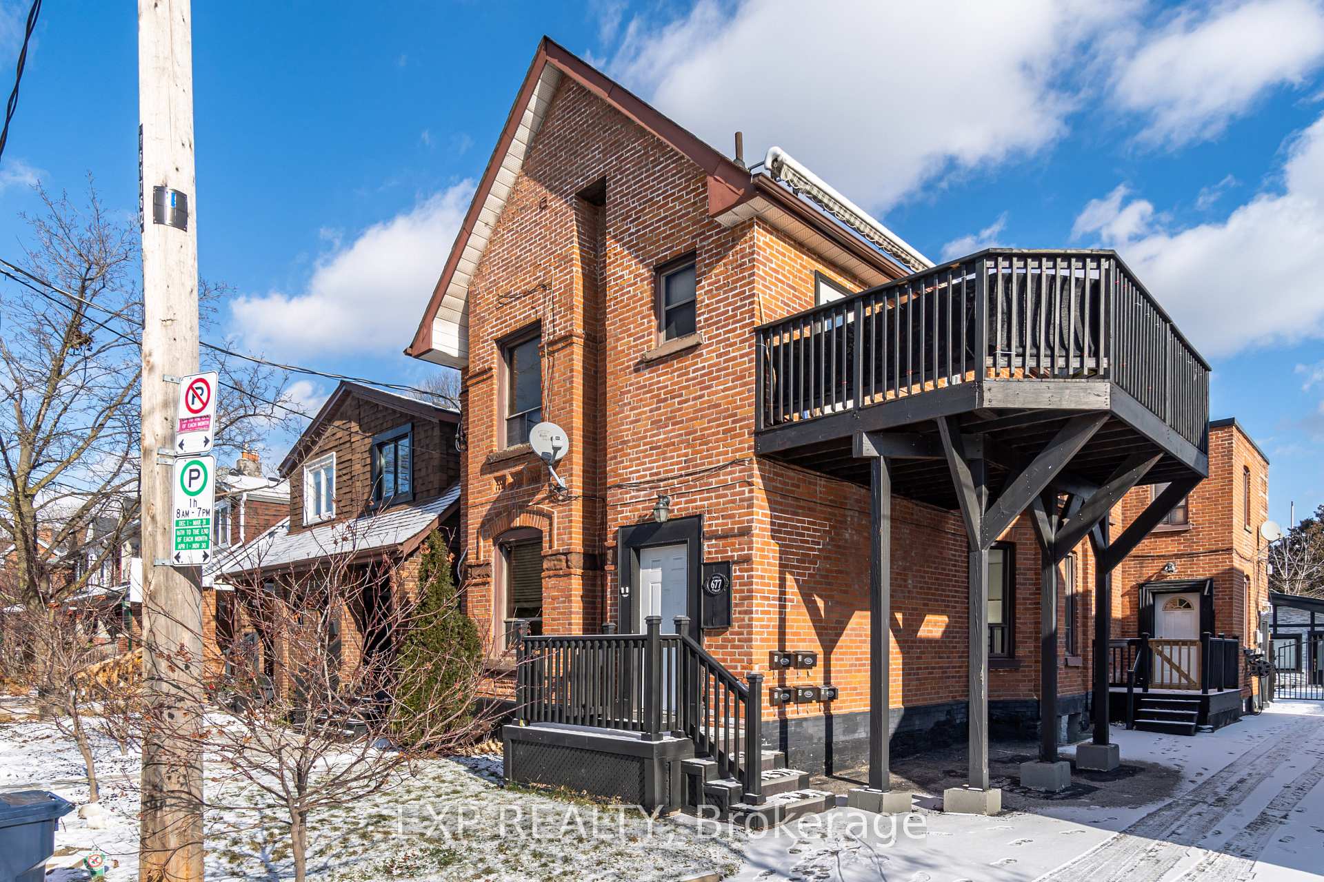 677 Durie Street 3, Toronto W02, ON M6S 3H4