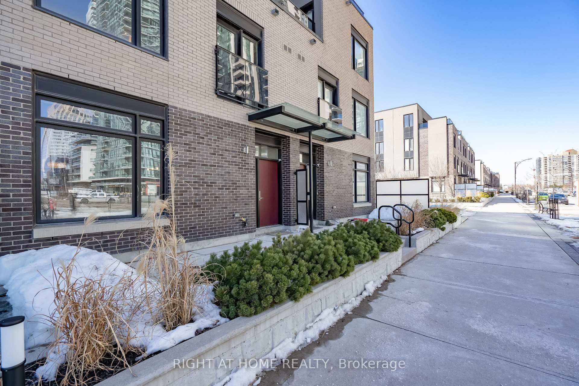 4030 Parkside Village Drive 5, Mississauga, ON L5B 0K2