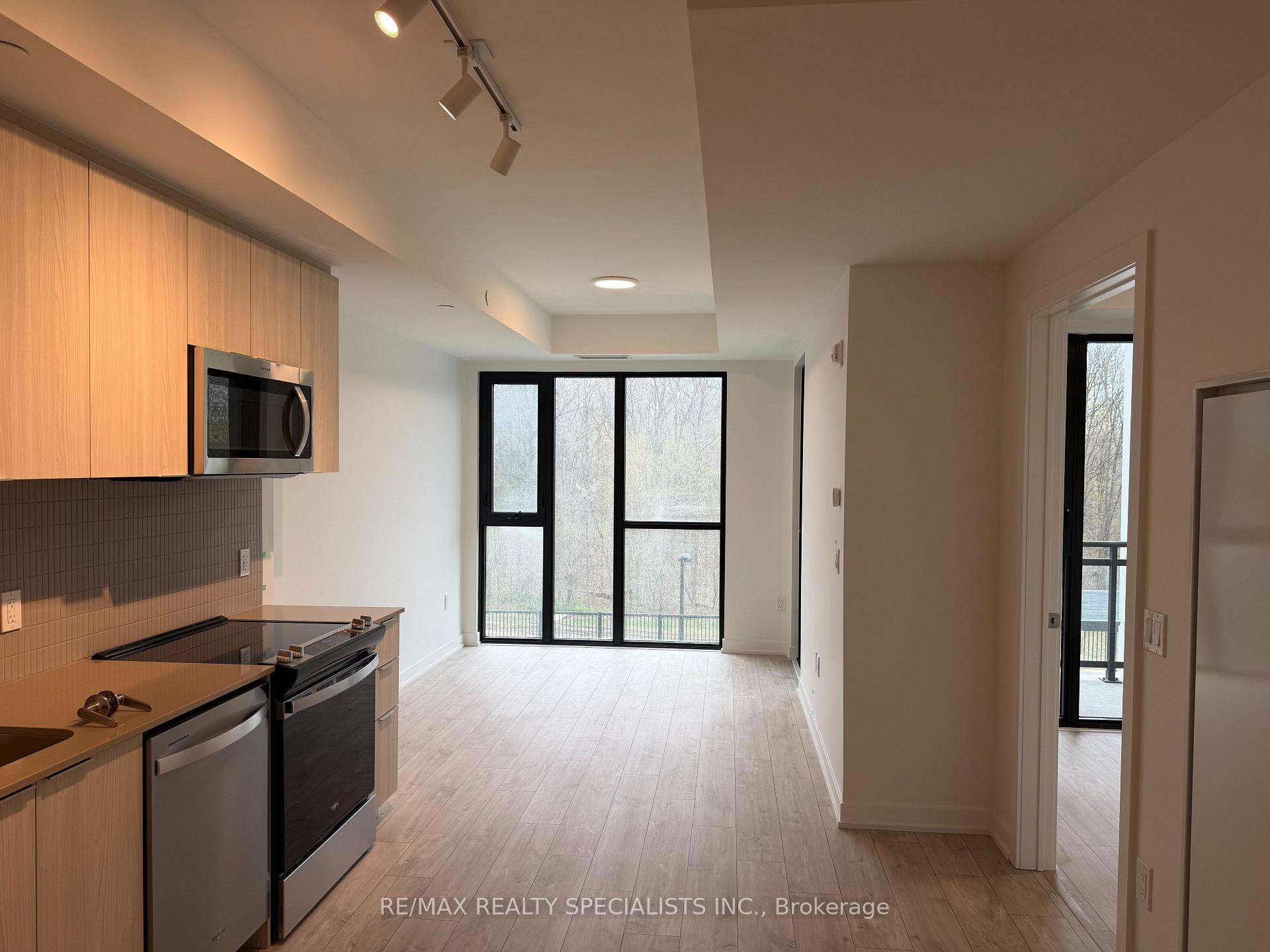 710 Whitlock Avenue 227, Milton, ON L9T 2C5