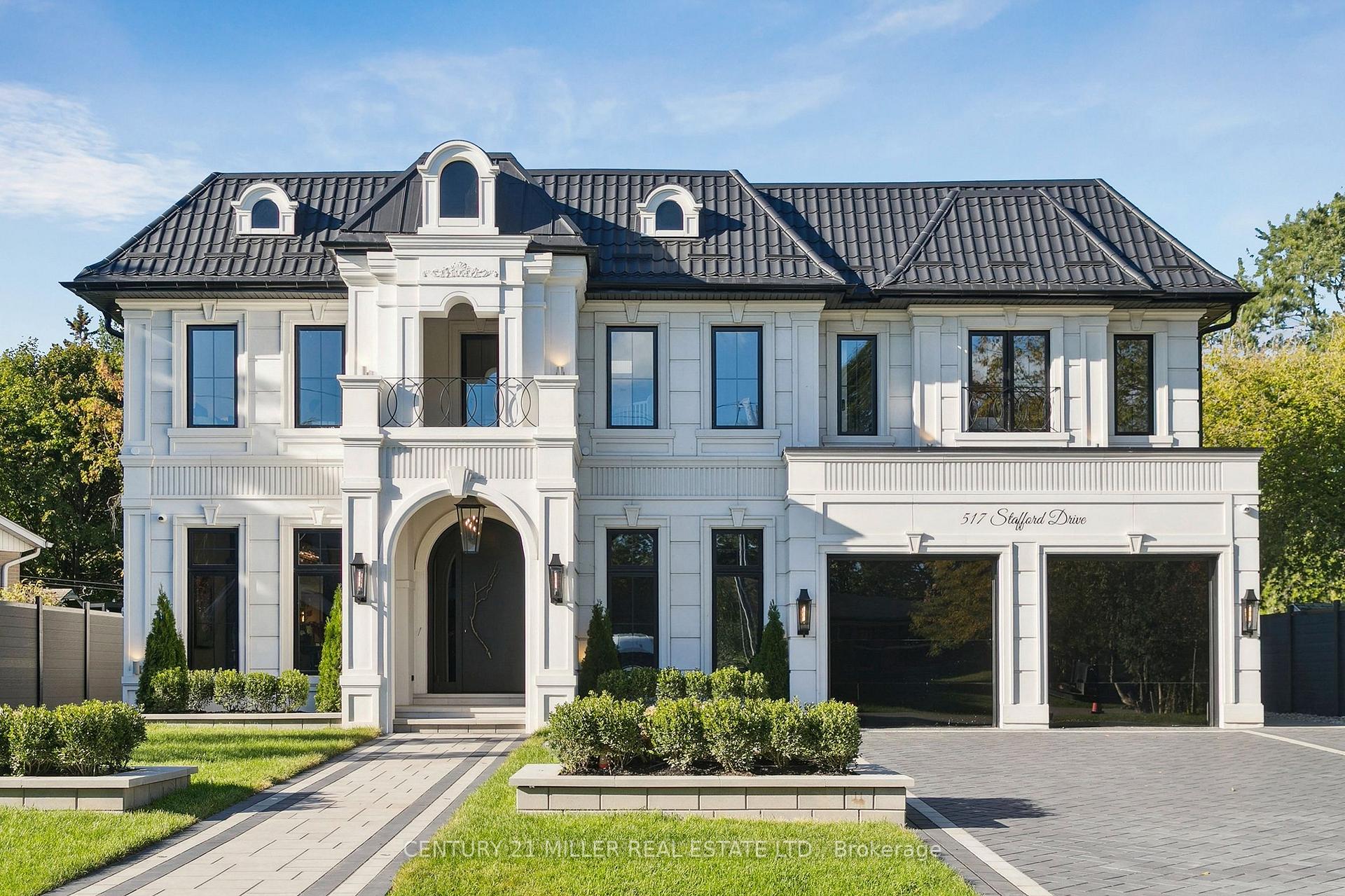 517 Stafford Drive, Oakville, ON L6L 4M4