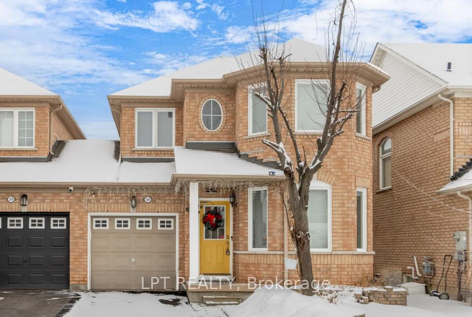 3040 Bentley Drive, Mississauga, ON L5M 6W2
