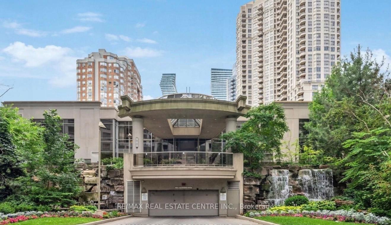 3880 Duke Of York Boulevard 1415, Mississauga, ON L5B 4M7