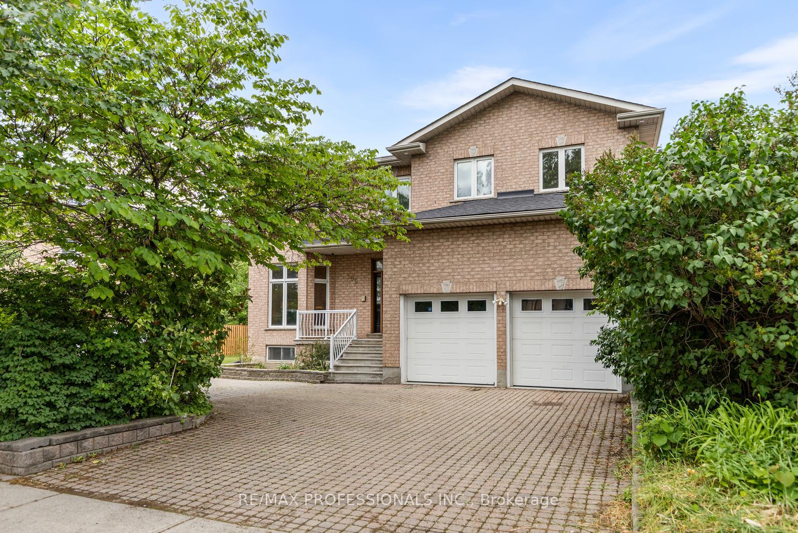 152 Evans Avenue, Toronto W06, ON M8Z 1H9
