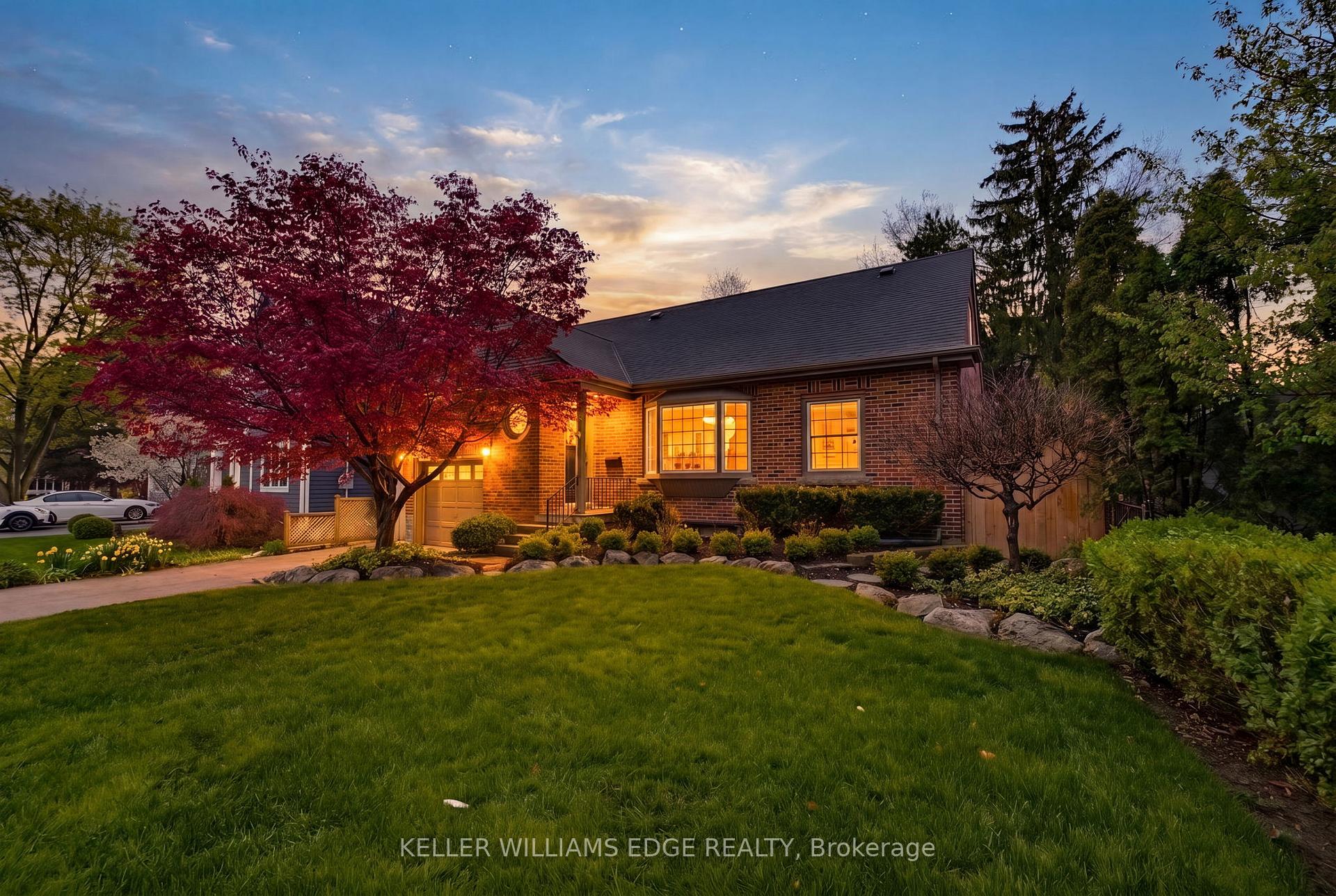 586 Woodland Avenue, Burlington, ON L7R 2S5