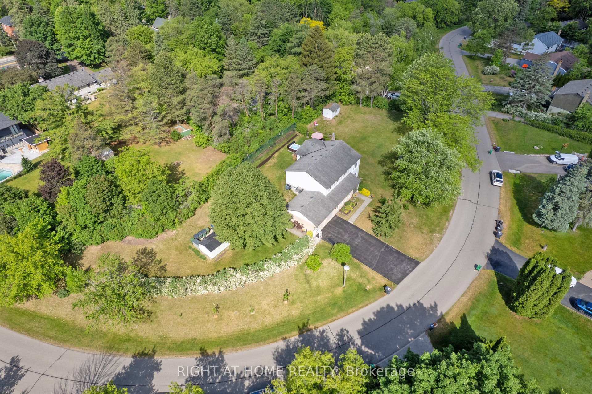 10 Munro Street, Caledon, ON L7E 0L6