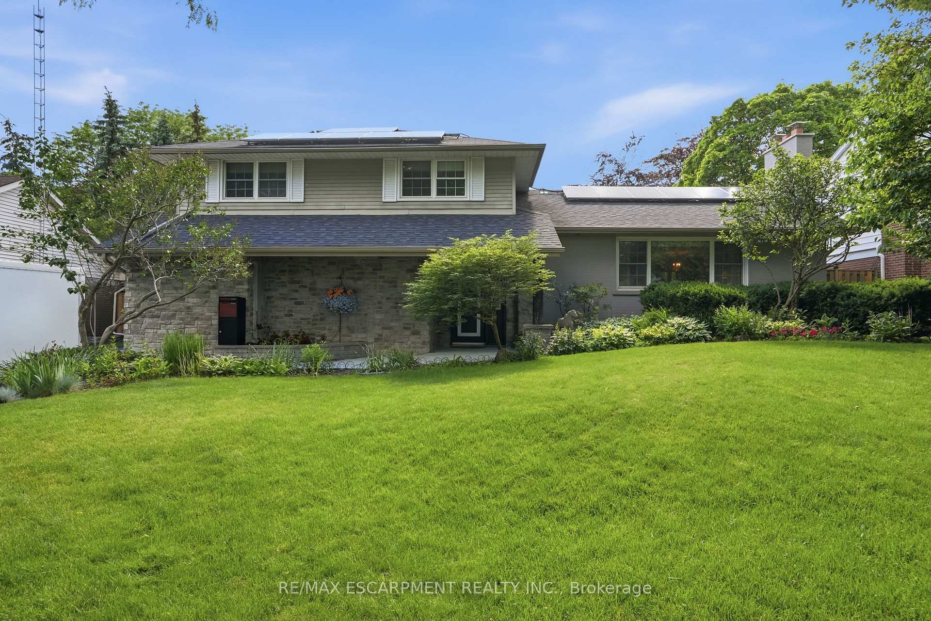 1321 Fairway Court, Burlington, ON L7P 1M5