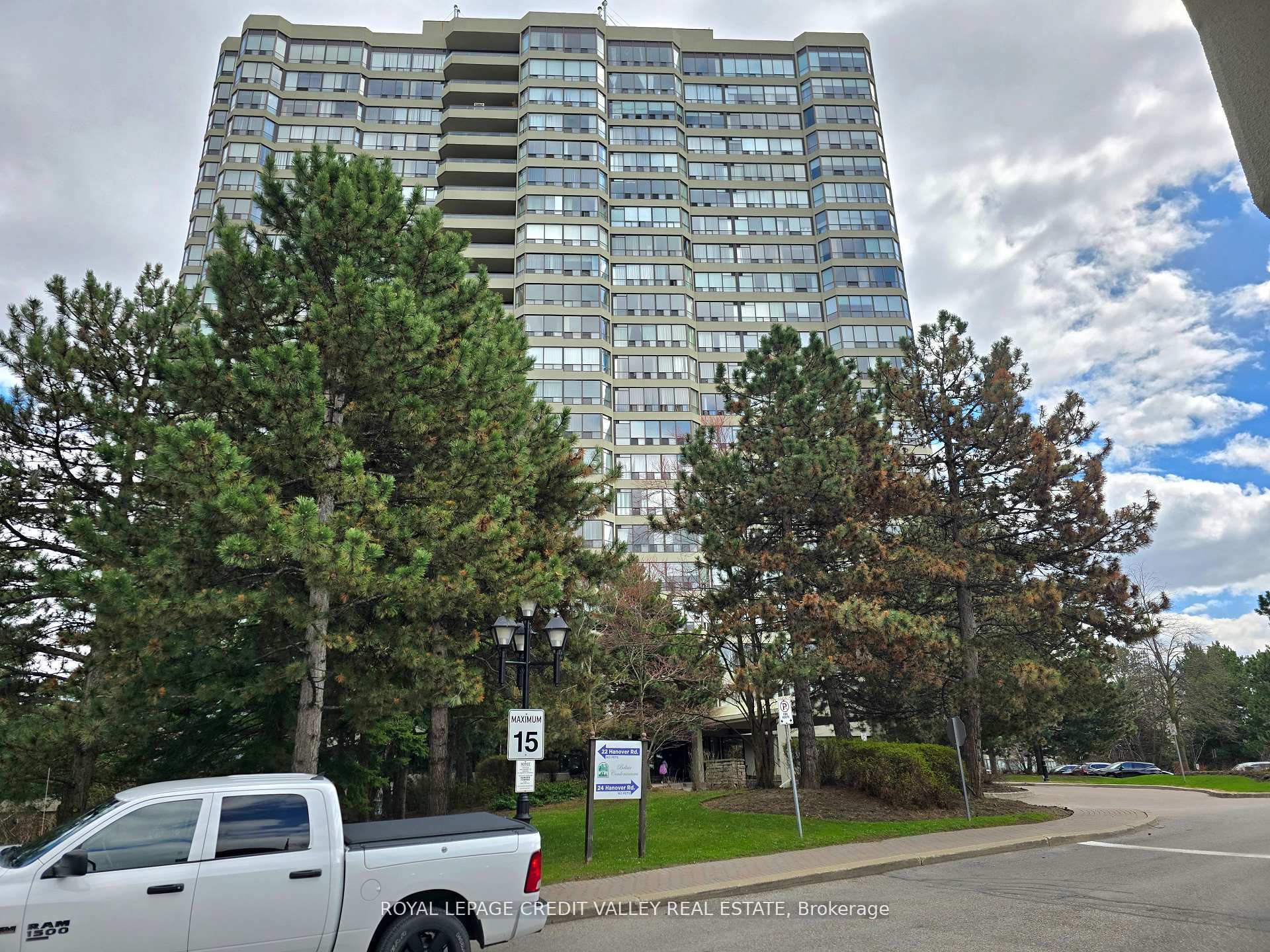 24 Hanover Road 2101, Brampton, ON L6S 5K8