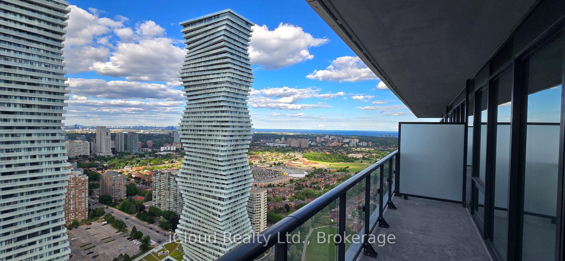 448 Burmhamthorpe Road W 4006, Mississauga, ON L5B 0R4