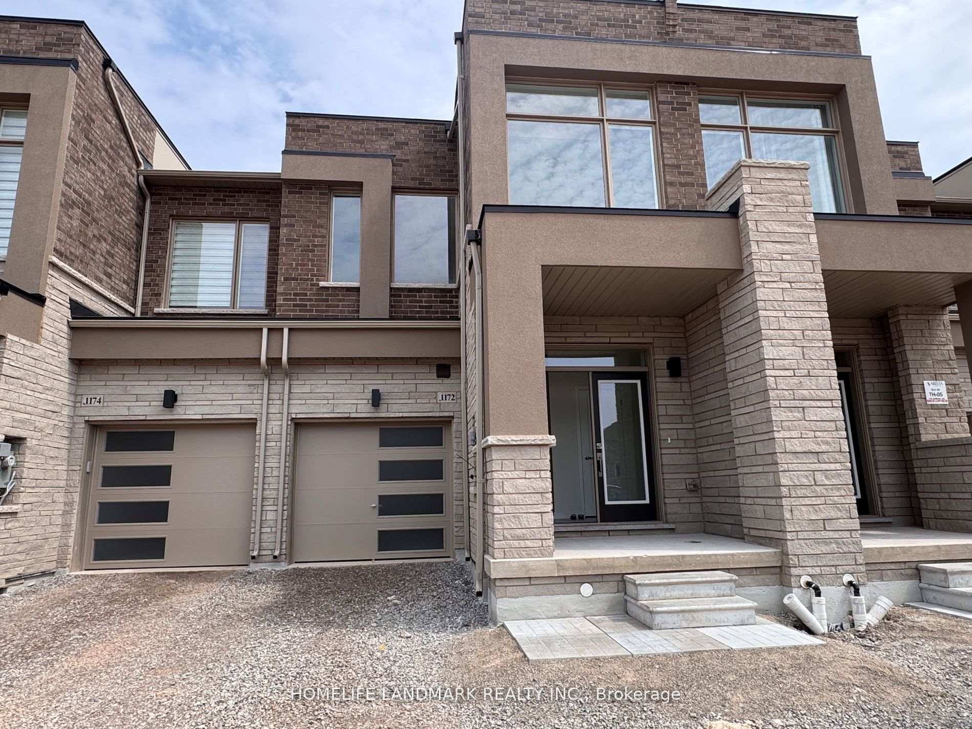 1172 Tanbark Avenue, Oakville, ON L6H 8C4