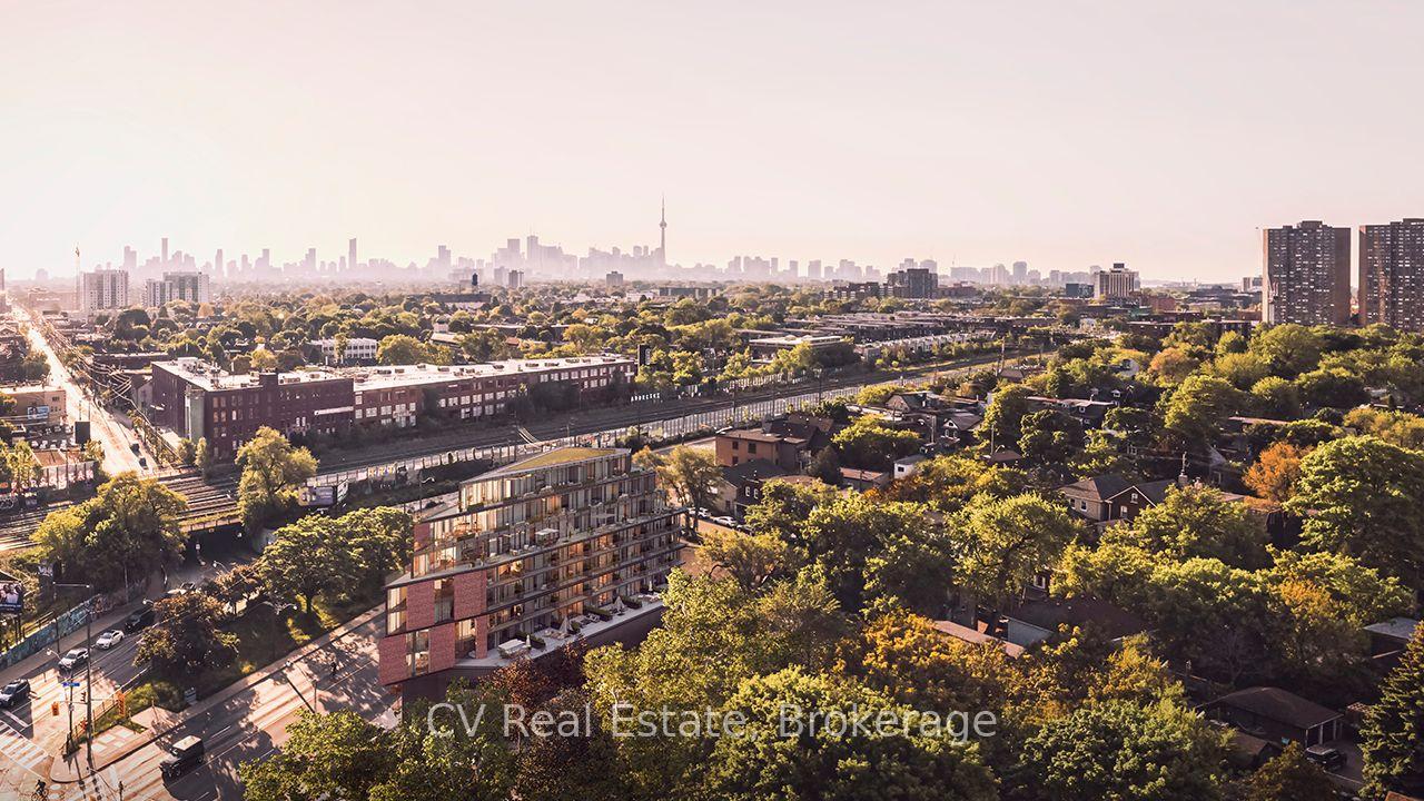 2625 Dundas Street W 810, Toronto W02, ON M6P 0C5