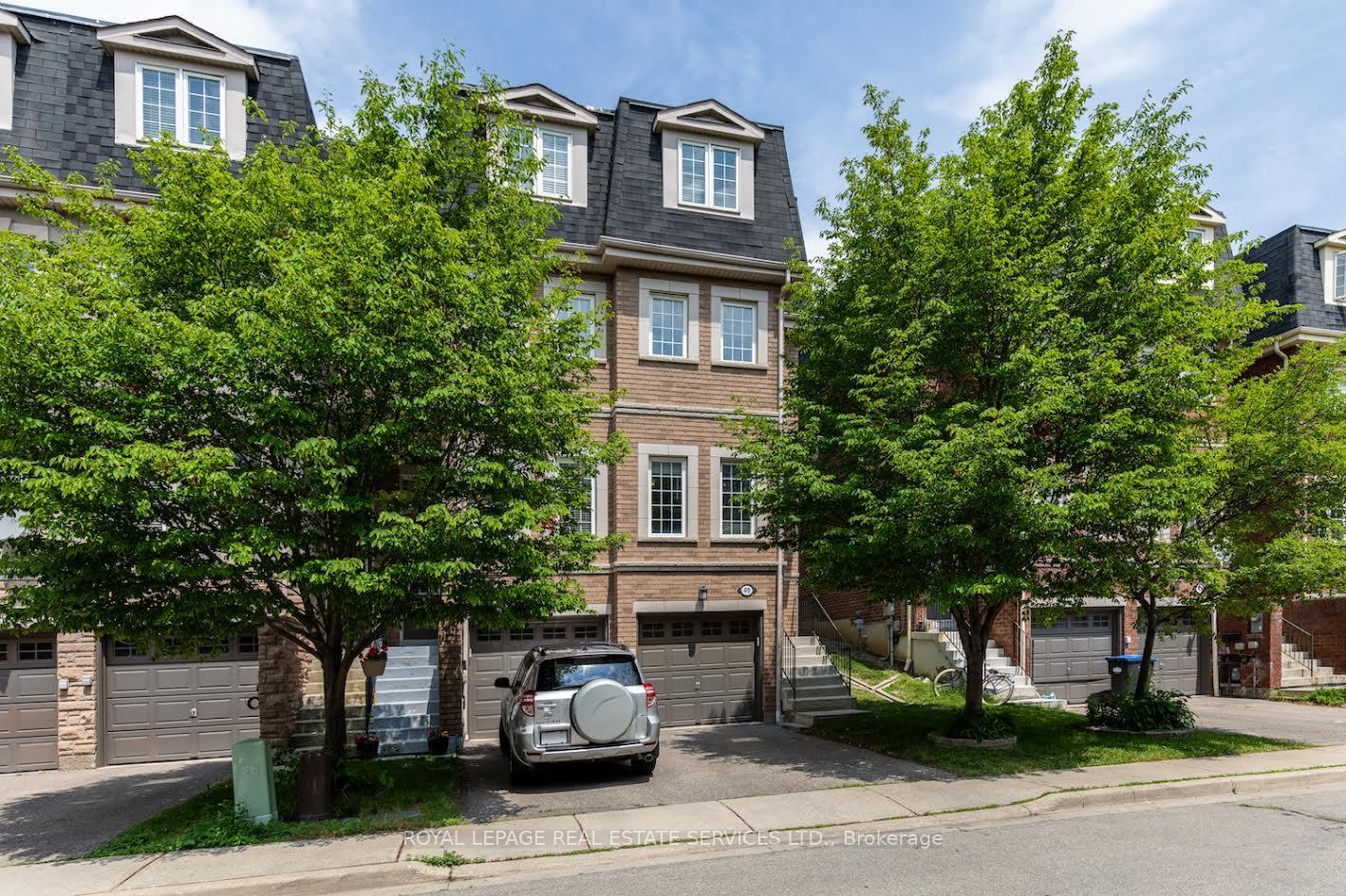 435 Hensall Circle 49, Mississauga, ON L5A 4P1
