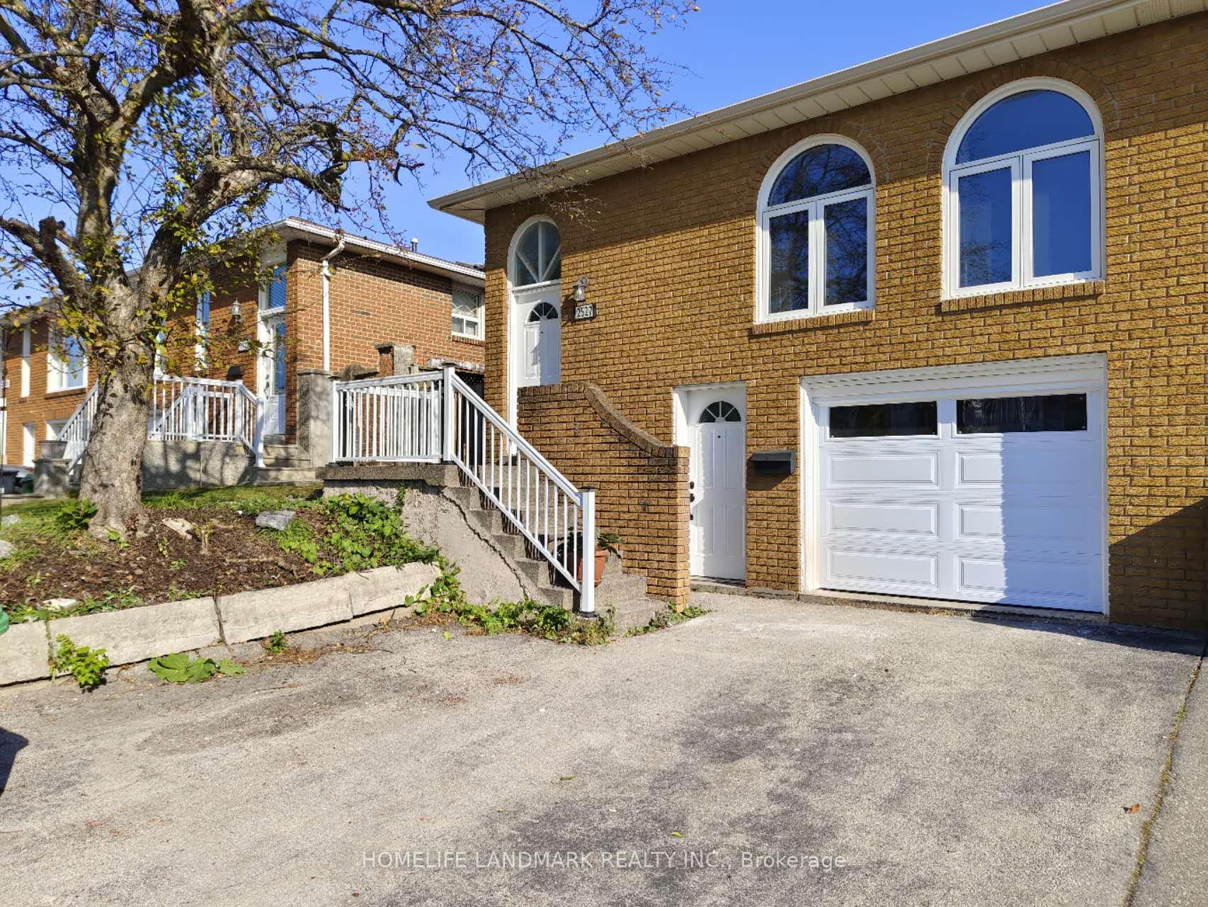 2527 Kingsberry Crescent lower, Mississauga, ON L5B 2K7