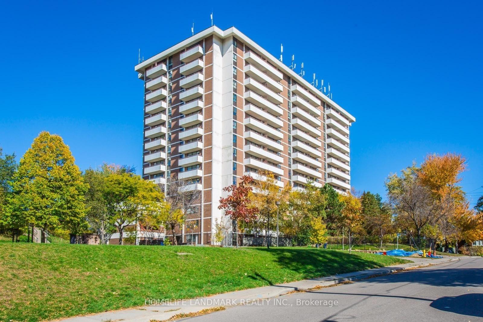 541 Blackthorn Avenue 107, Toronto W03, ON M6M 5A6