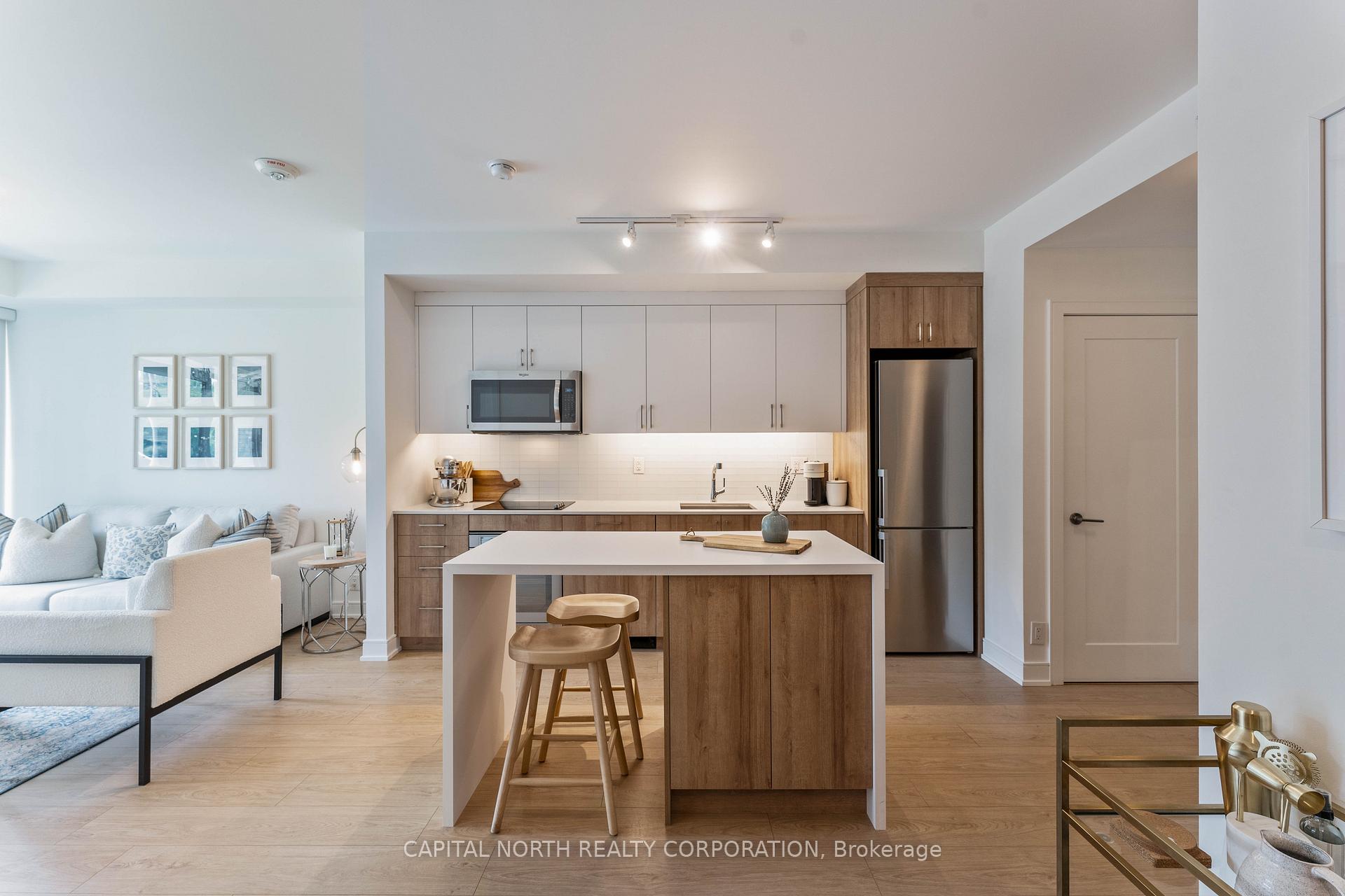 1575 Lakeshore Road W 270, Mississauga, ON L5J 0B1