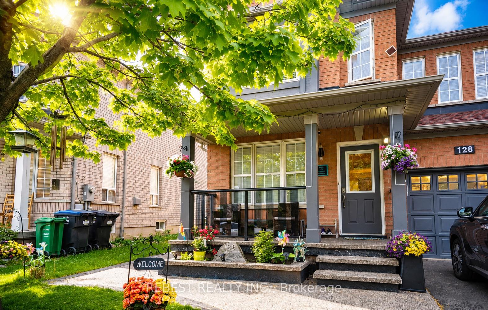 128 Starhill Crescent, Brampton, ON L6R 2P9