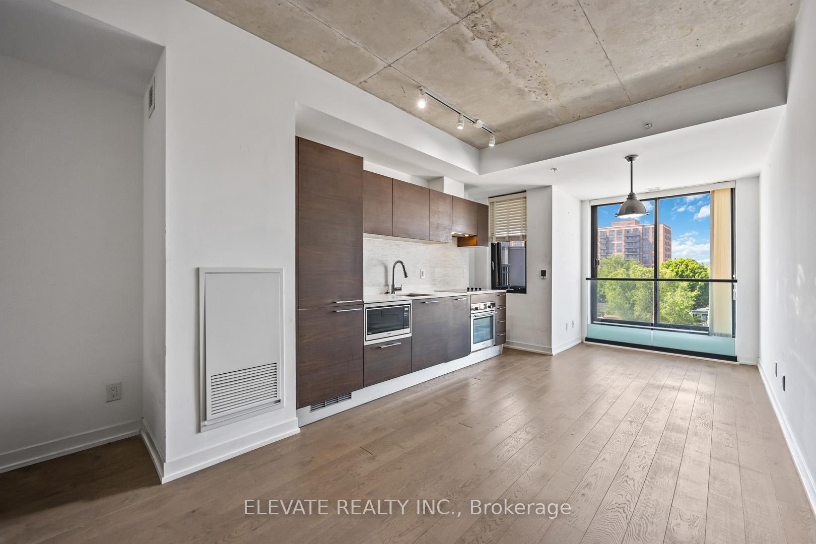 530 Indian Grove 507, Toronto W02, ON M6P 0B3